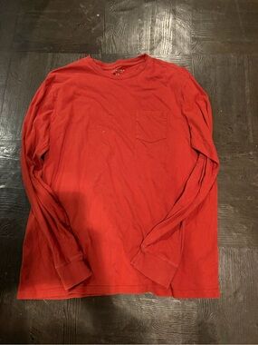 Sonoma Long-Sleeve Pocket Tee in Red